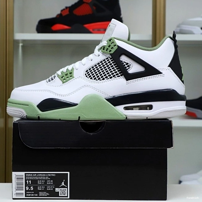 4 JORDAN AIR 